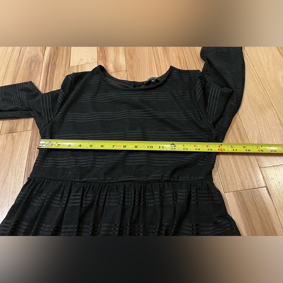 Roolee Black Long Sleeve Midi Dress with Sheer Overlay - Women’s Size Medium - Picture 7 of 7